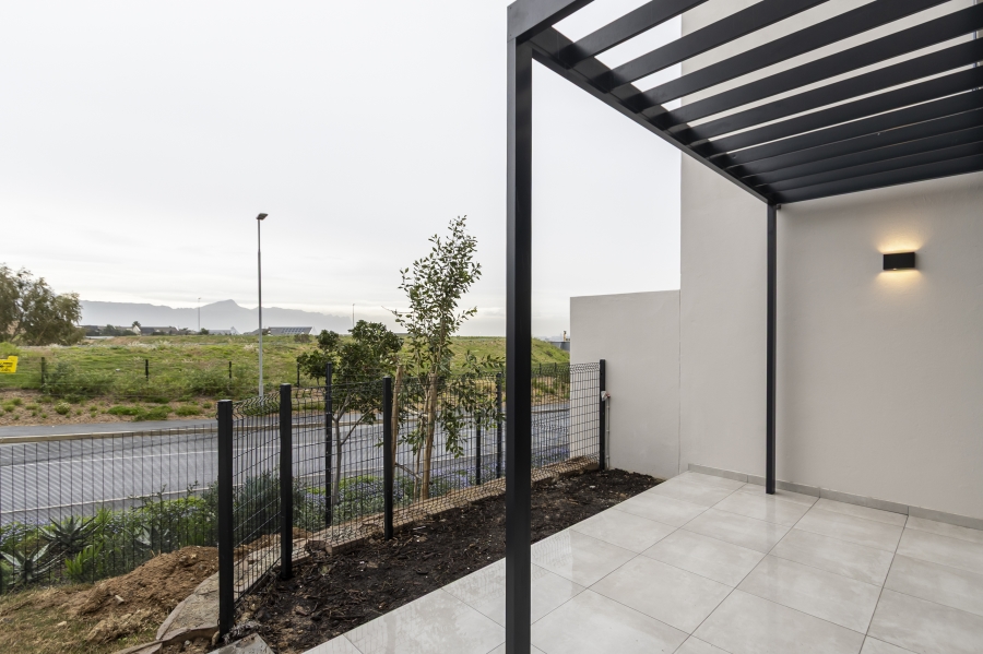 To Let 2 Bedroom Property for Rent in Mzuri Estate Western Cape